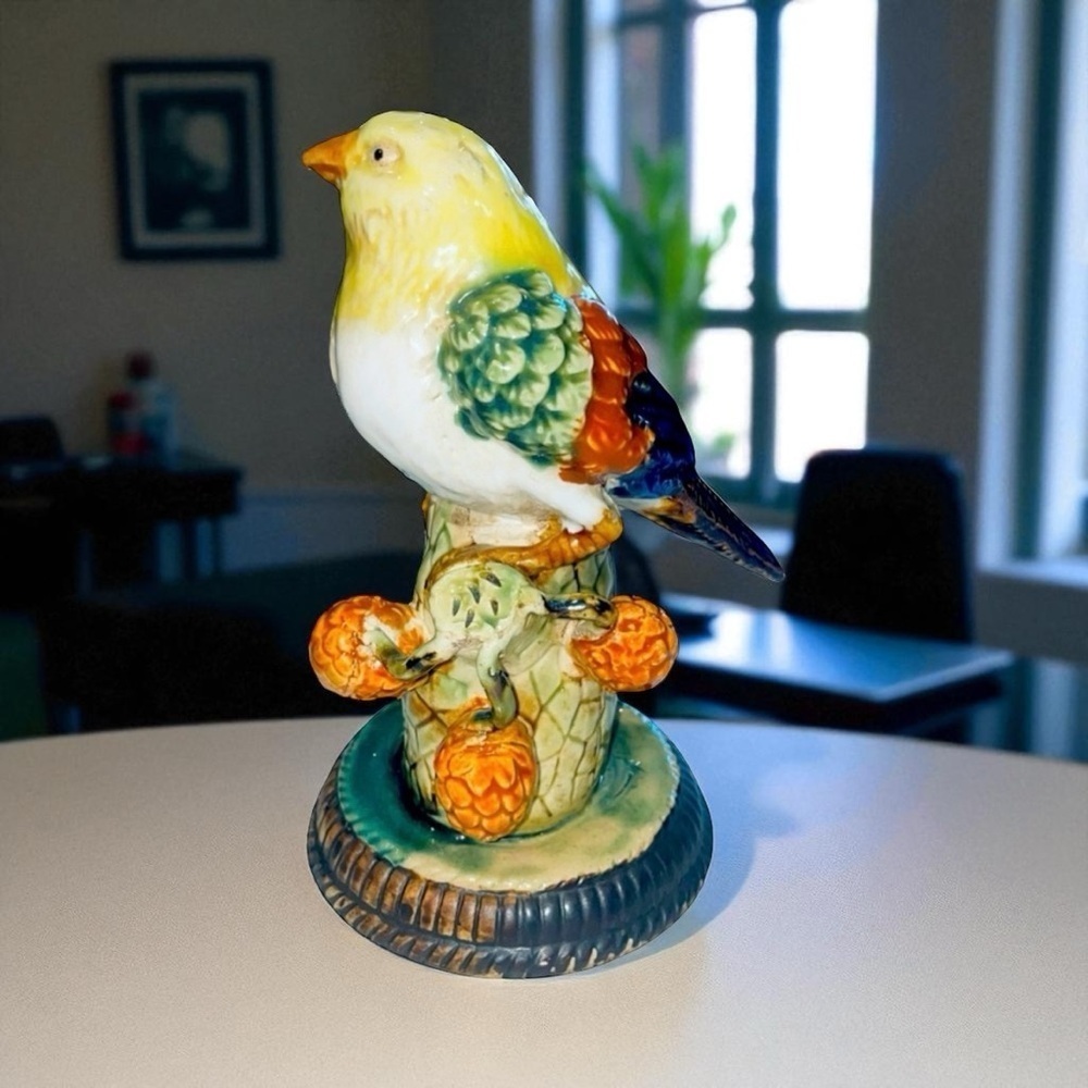 Vintage Italian Majolica ceramic songbird perched on a branch/w pine cones 7”x4”
